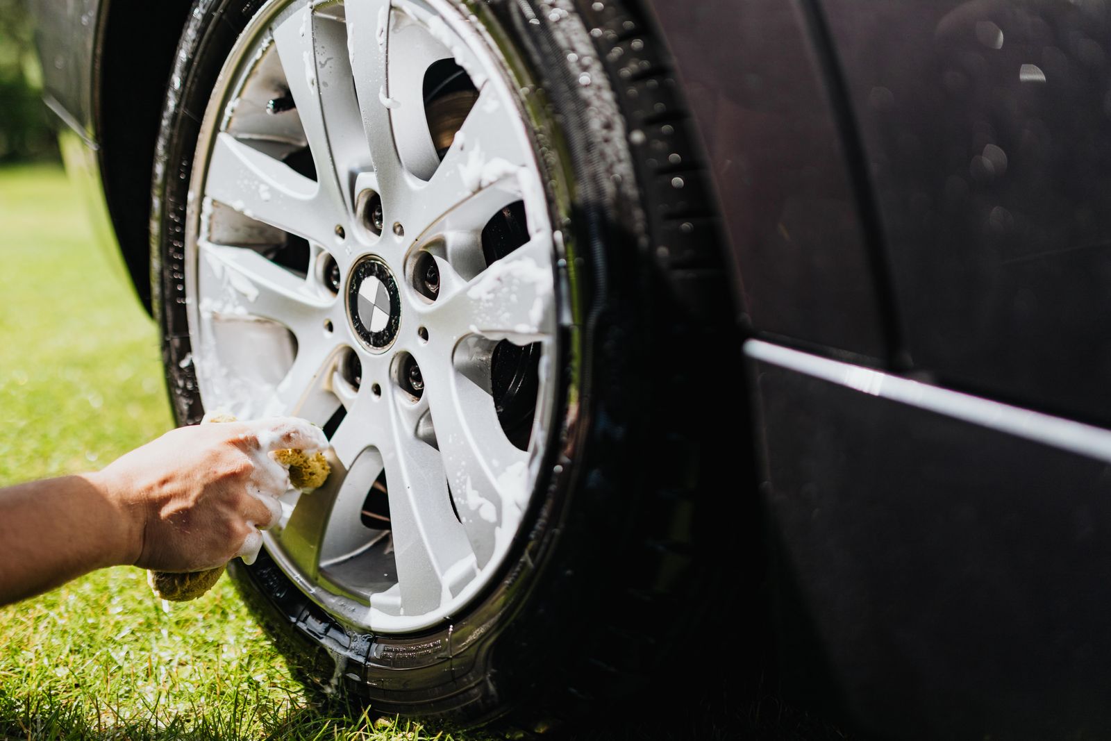 Saturday wash line: Two buckets, grit guards, fresh mitts